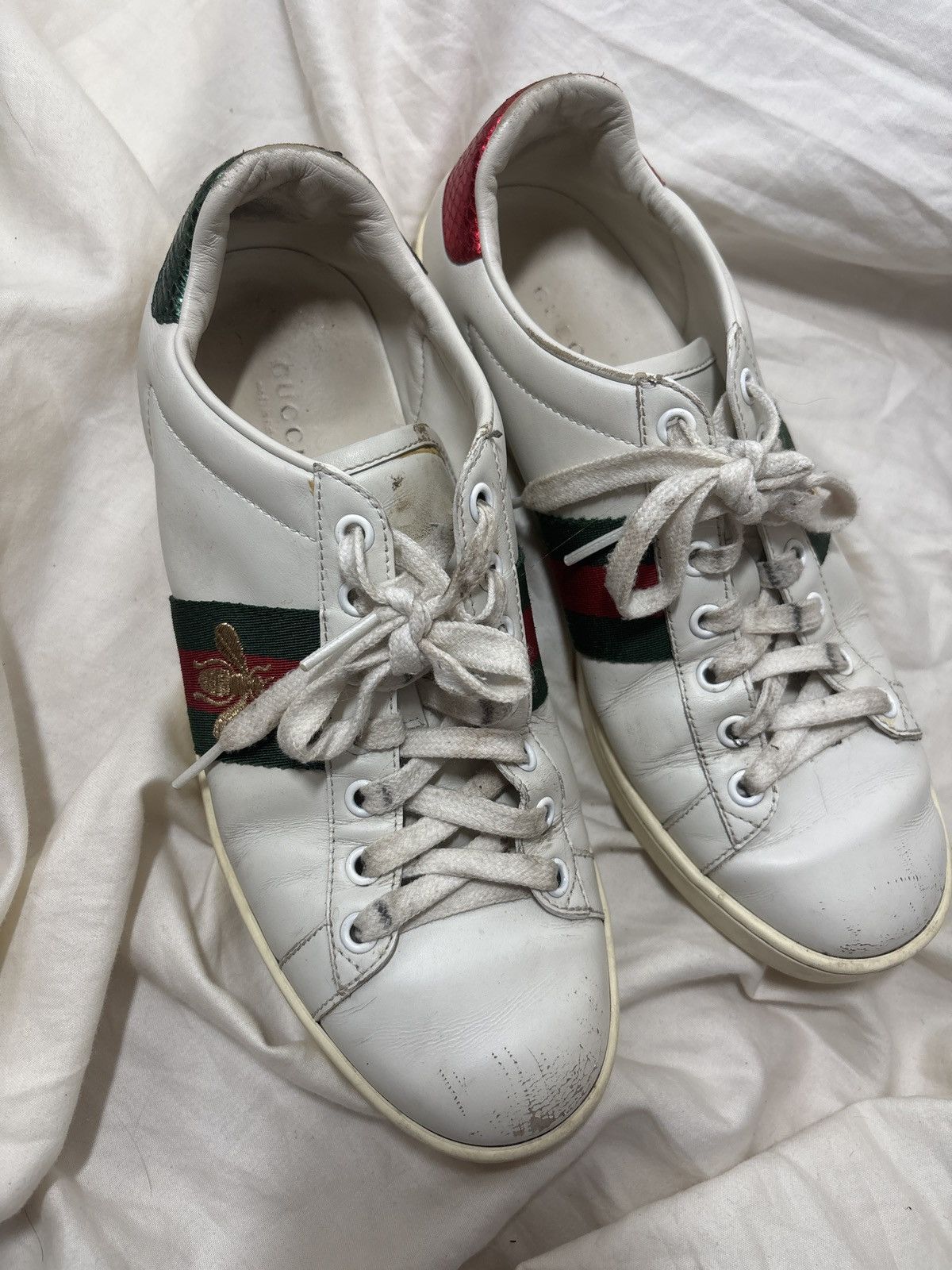 Gucci Gucci Shoes Women's Ace Golden Bees Supreme Leather Sneaker Size US 8 / IT 38 - 6 Thumbnail