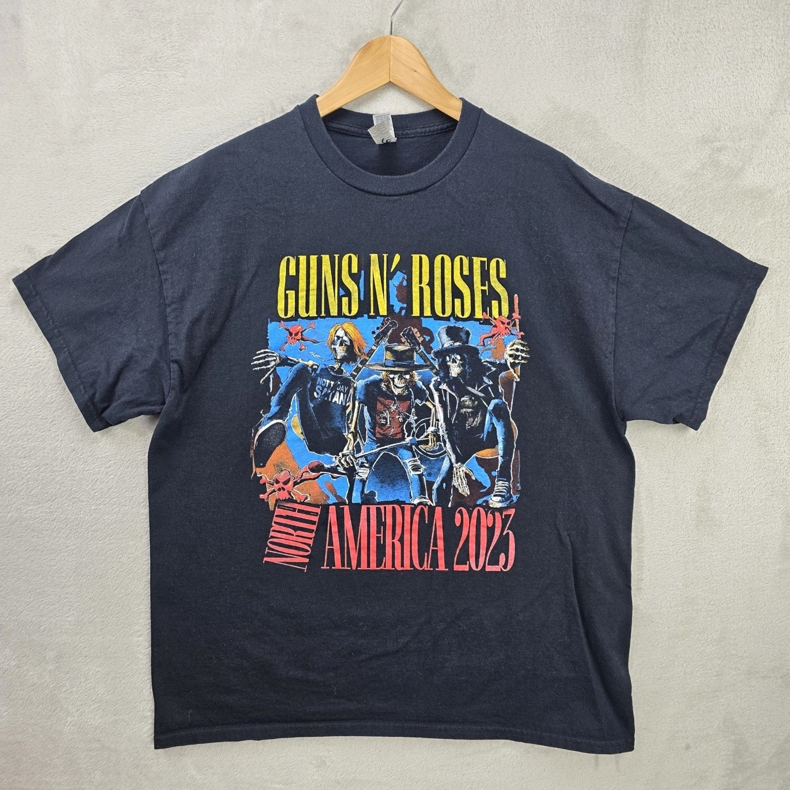 Gildan Guns N' Roses 2023 North America Tour Shirt Mens XL Black Size US XL / EU 56 / 4 - 1 Thumbnail