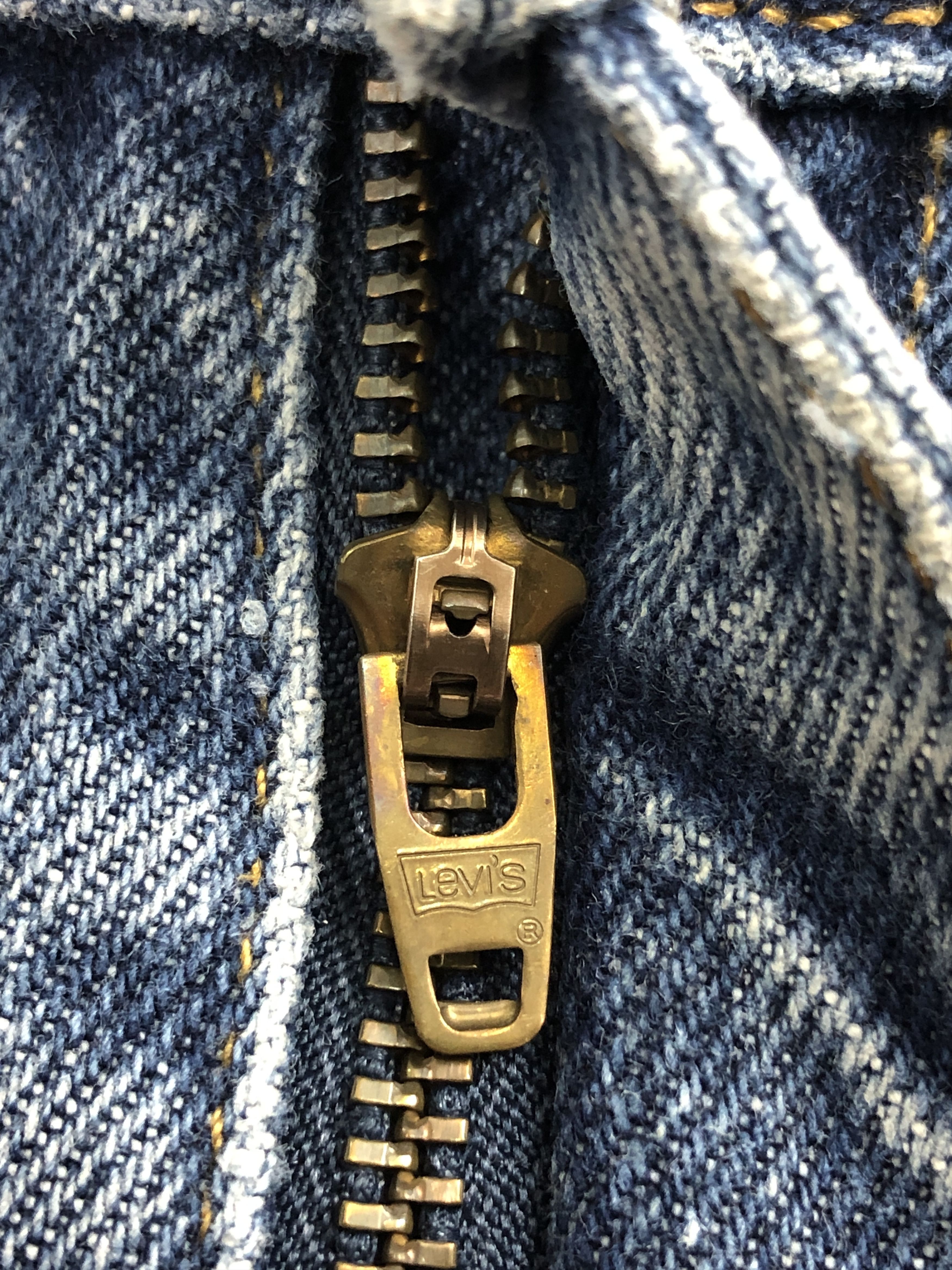 Levi's Vintage Distressed Levis 505 Faded Blue Jeans DP2539 Size US 38 / EU 54 - 12 Thumbnail