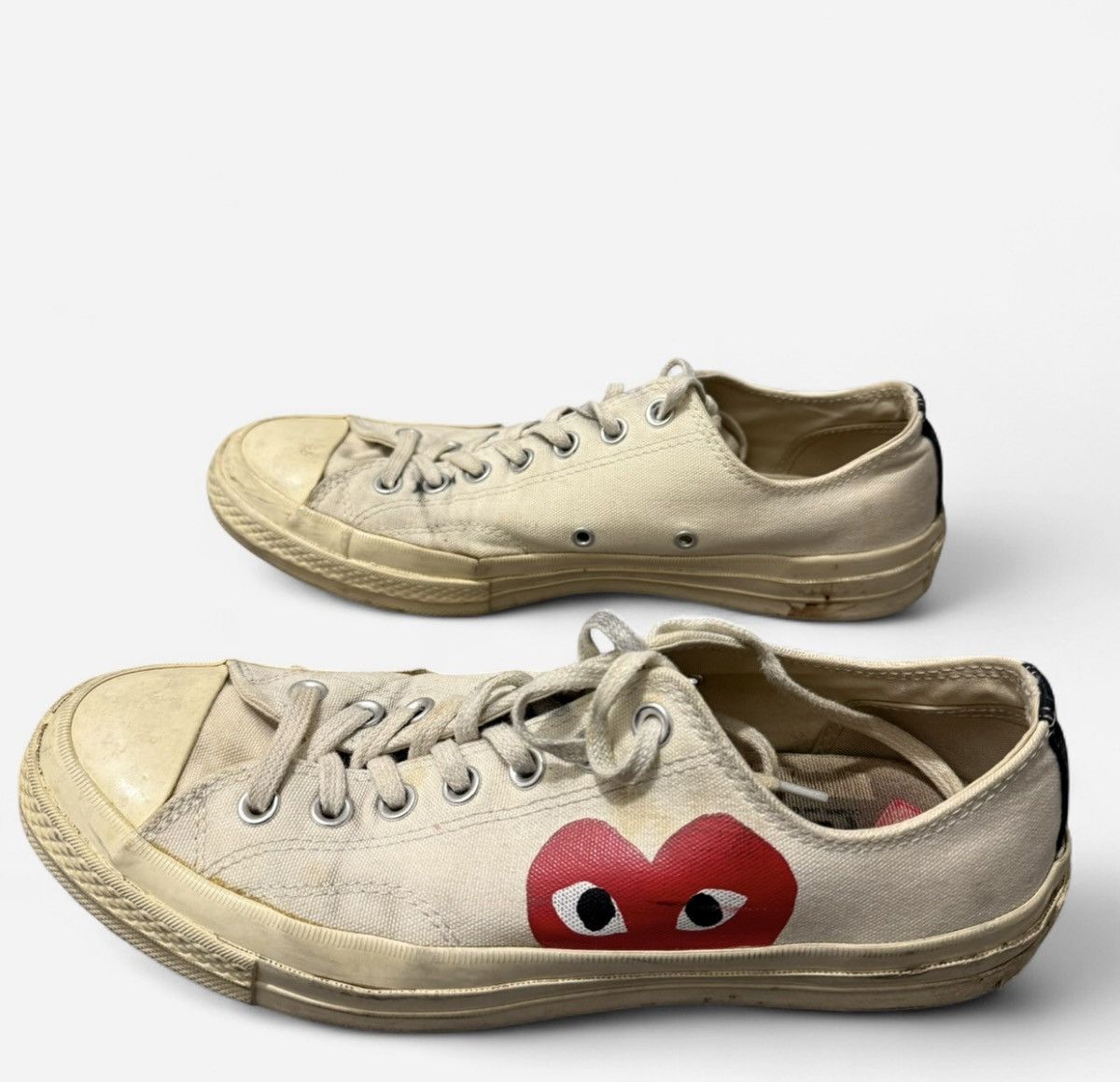 Comme des Garcons PLAY × Converse White and Red CDG PLAY Converse Size US 9 / EU 42 - 1 Thumbnail