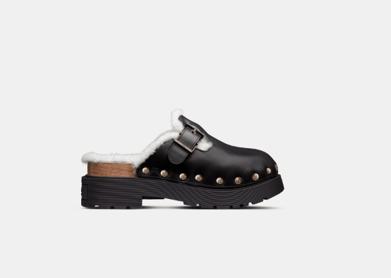 o1bcso1str0224 Clog in Black