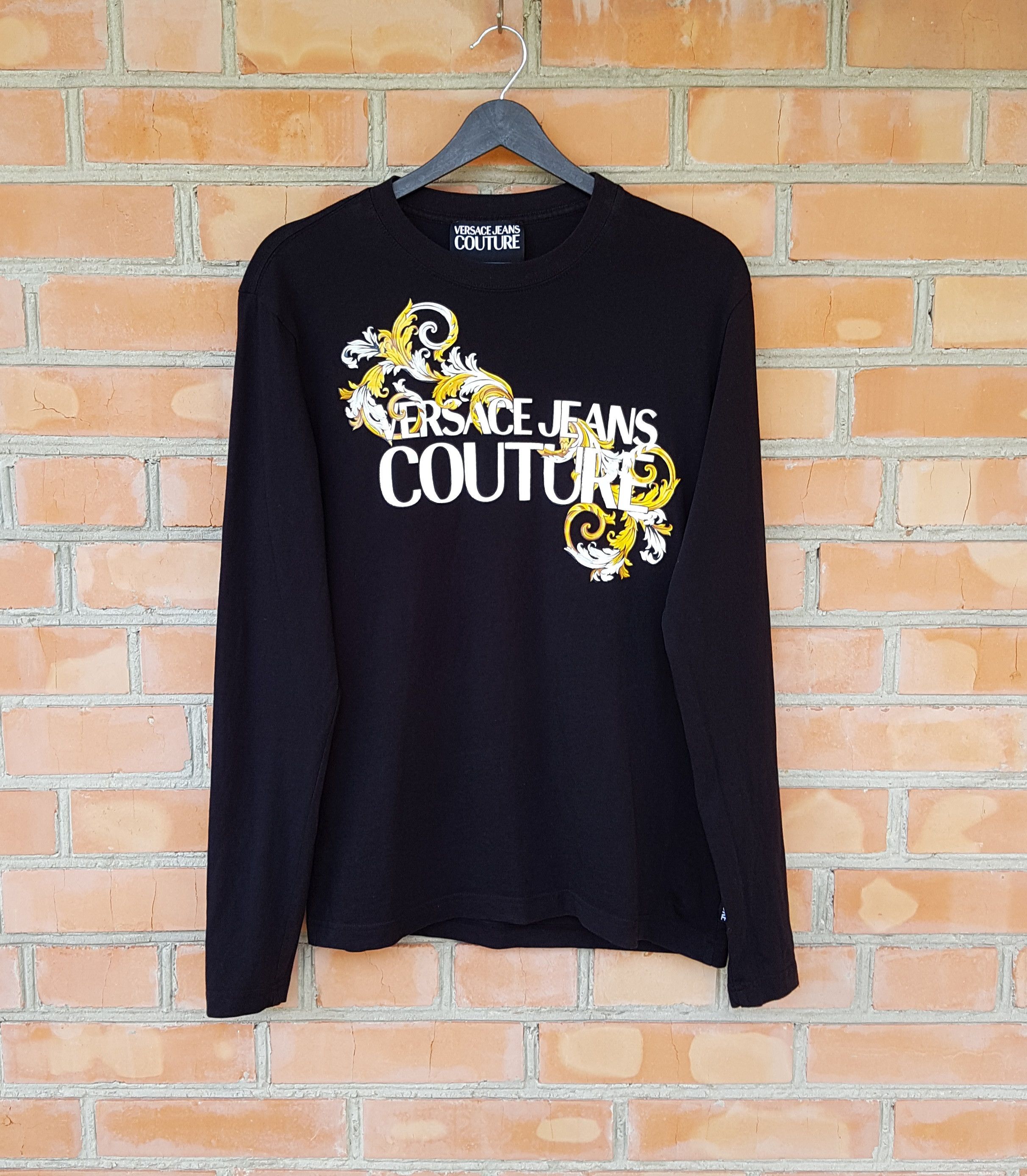 Versace Jeans Couture Versace Jeans Couture Long Sleeve Shirt Pullover sz M Size US M / EU 48-50 / 2 - 1 Thumbnail