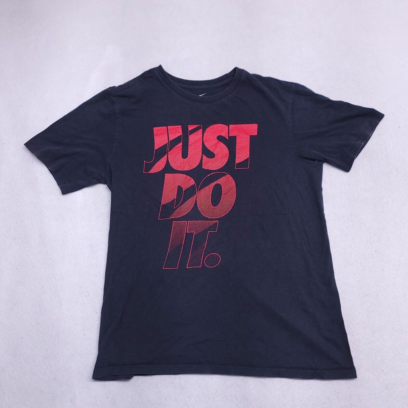 Nike The Nike Tee Just Do It Graphic Shirt Mens Size M Black Red Size US M / EU 48-50 / 2 - 2 Thumbnail