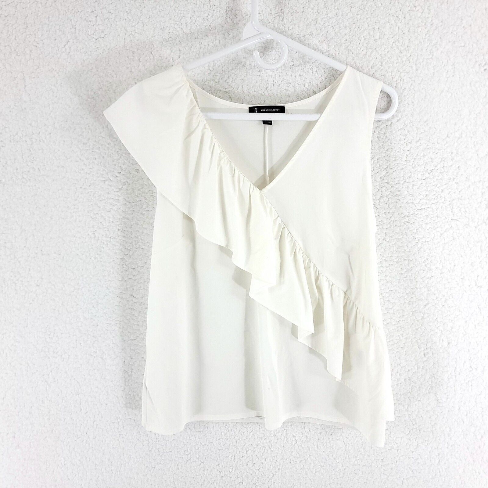 I.N.C INC International Concepts XL White Stretchy Material Ruffle Size XL / US 12-14 / IT 48-50 - 1 Thumbnail