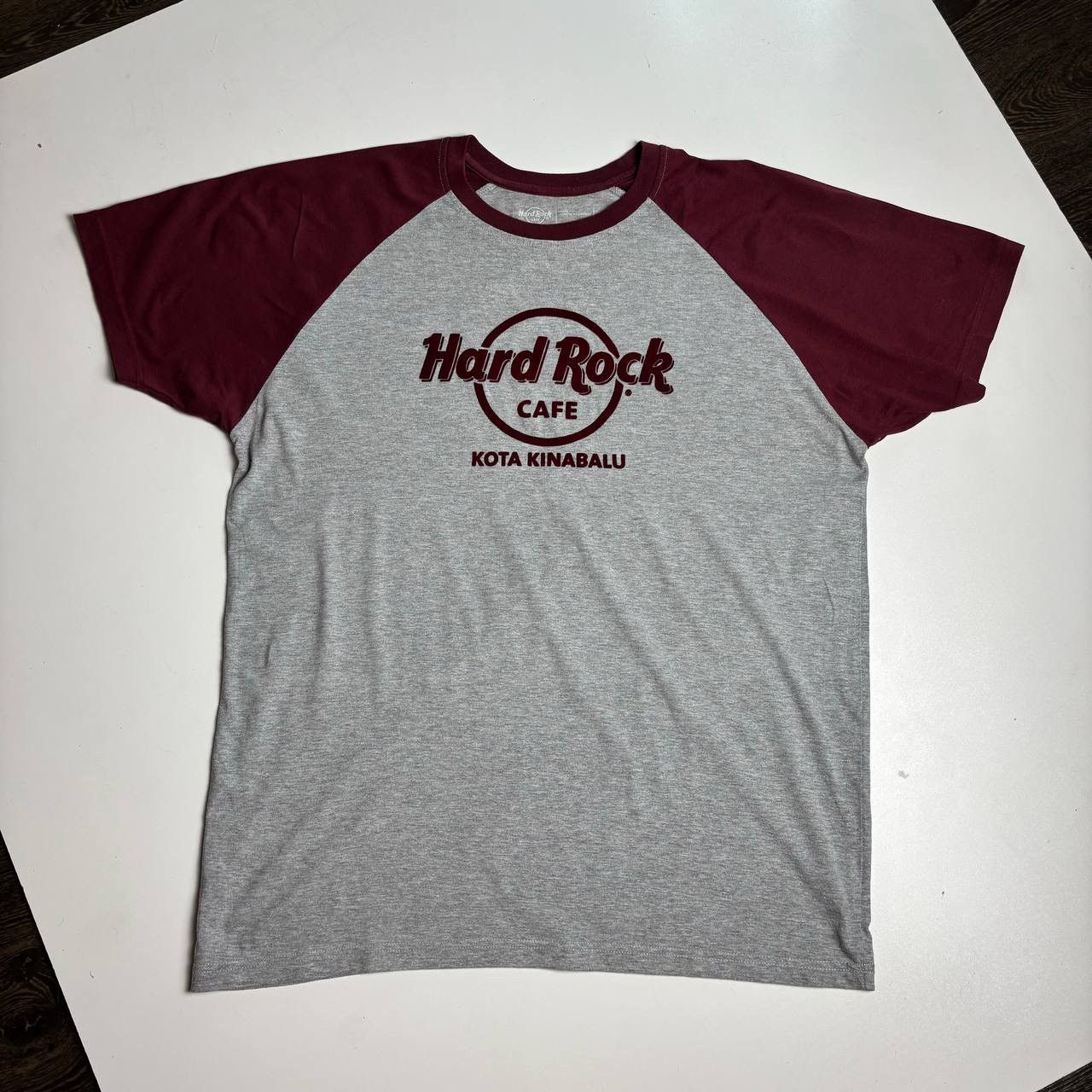 Hard Rock Cafe Kota Kinabalu T-shirt Size:L
