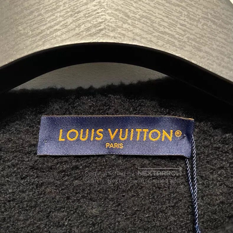 Louis Vuitton Louis Vuitton Black large logo knit cardigan shirt Size US S / EU 44-46 / 1 - 4 Thumbnail