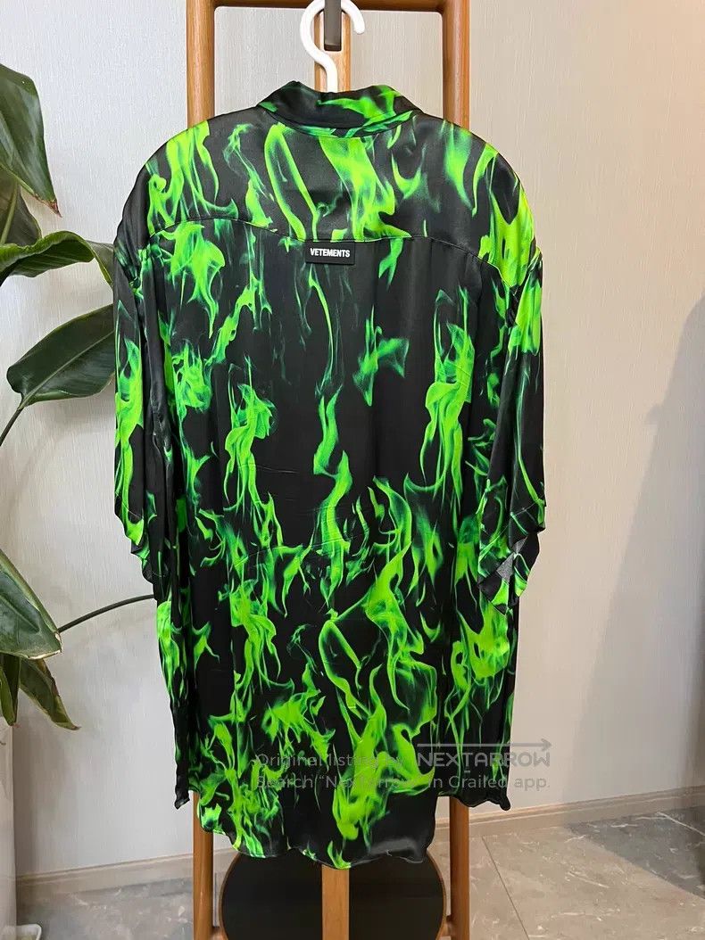 Vetements Vetements Green Smoke Printed Shirt Size US S / EU 44-46 / 1 - 3 Thumbnail
