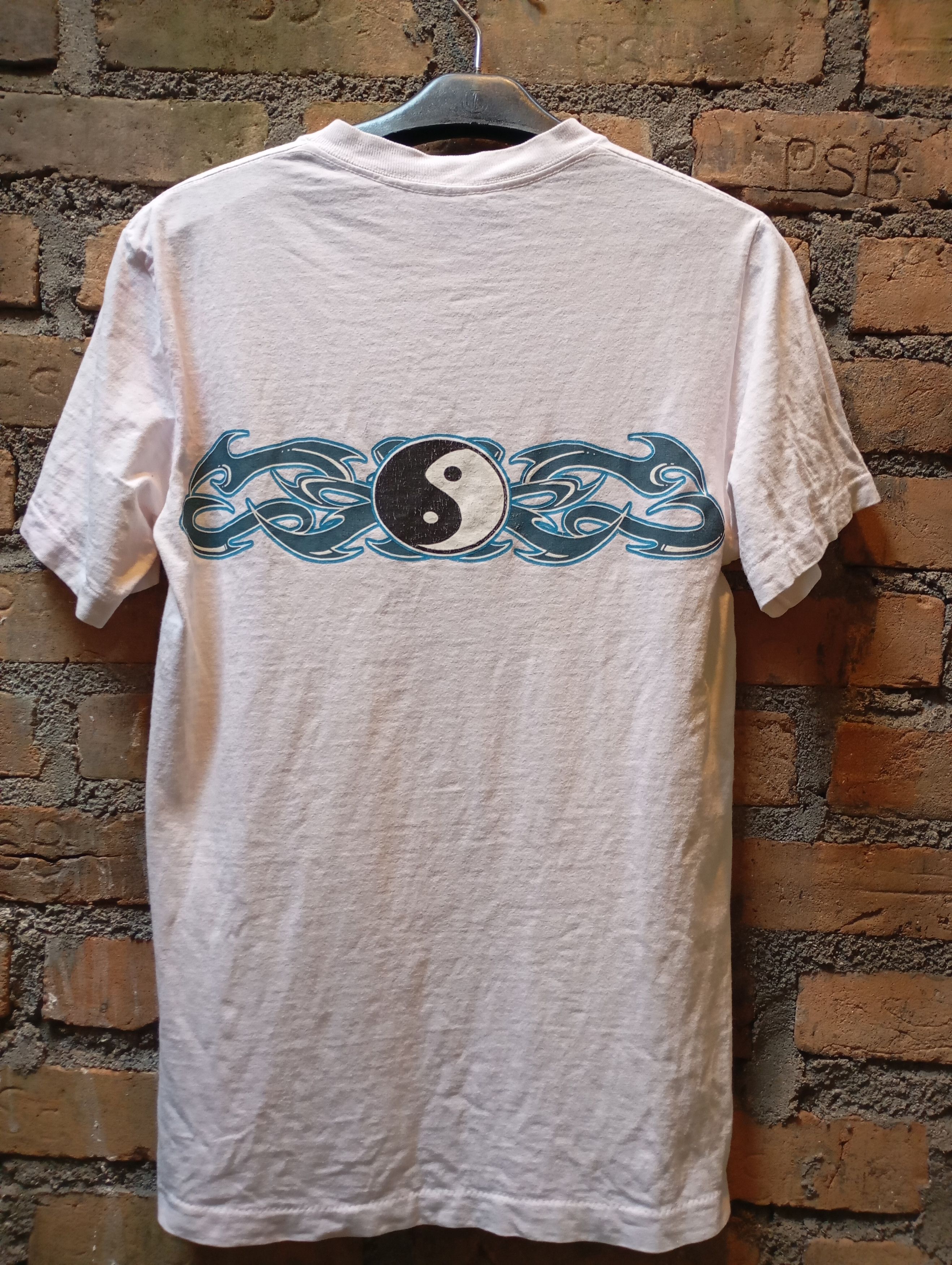 Vintage Vintage Hawaii Guam Yin Yang Tees Made in USA Size US S / EU 44-46 / 1 - 2 Thumbnail