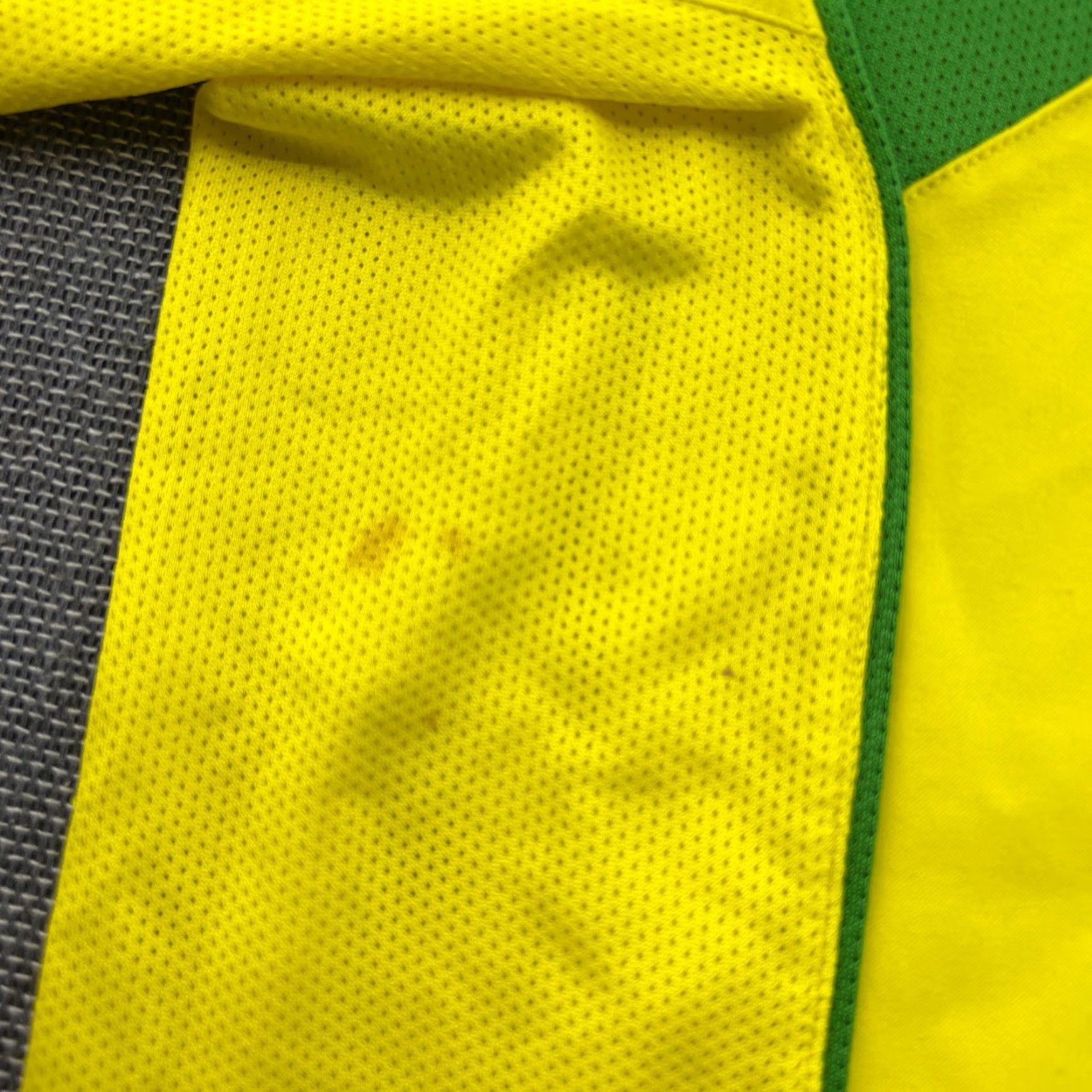 Nike Nike Brazil 2004 2005 2006 Home Mens Football Jersey Shirt Medium Yellow Size US M / EU 48-50 / 2 - 6 Thumbnail