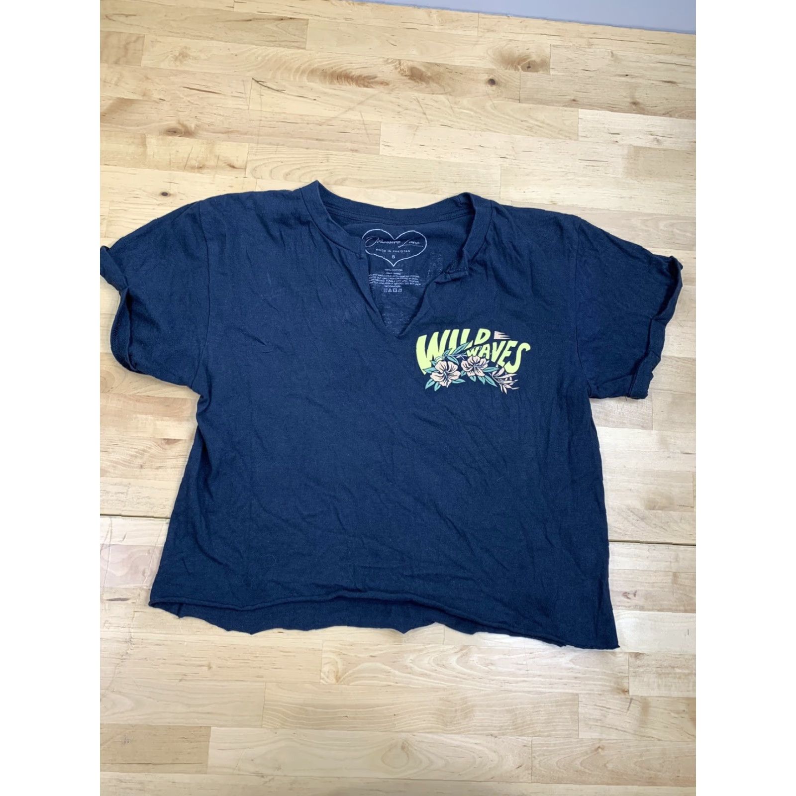 Vintage Obsessive Love T-Shirt Black Cropped Short Sleeve Crew Neck Women Slim Regular Size S Wild Waves Surfing Malibu Theme Vintage No? Size S / US 4 / IT 40 - 2 Thumbnail