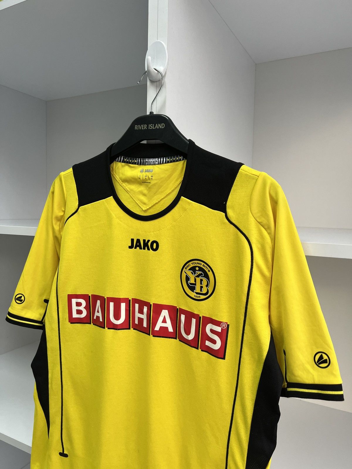 Vintage BSC Young Boys 2012-13 Home FOOTBALL SOCCER JERSEY Size US M / EU 48-50 / 2 - 10 Thumbnail