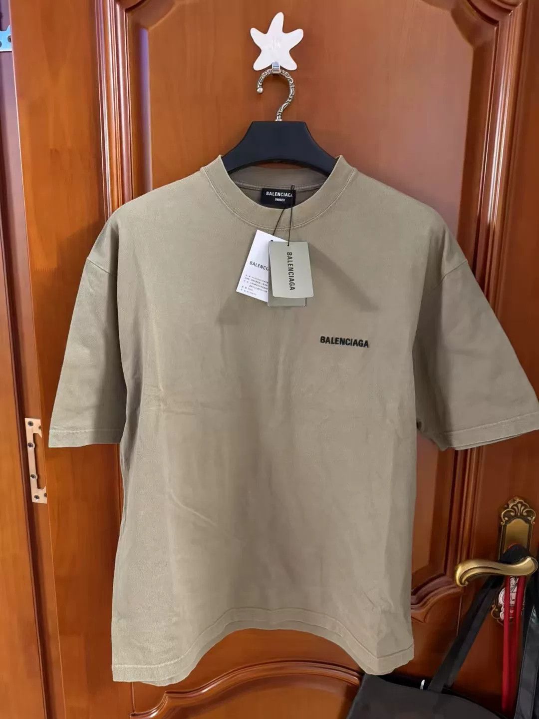 Balenciaga Balenciaga Beige Embroidered Logo Short Sleeve M Size US M / EU 48-50 / 2 - 1 Thumbnail