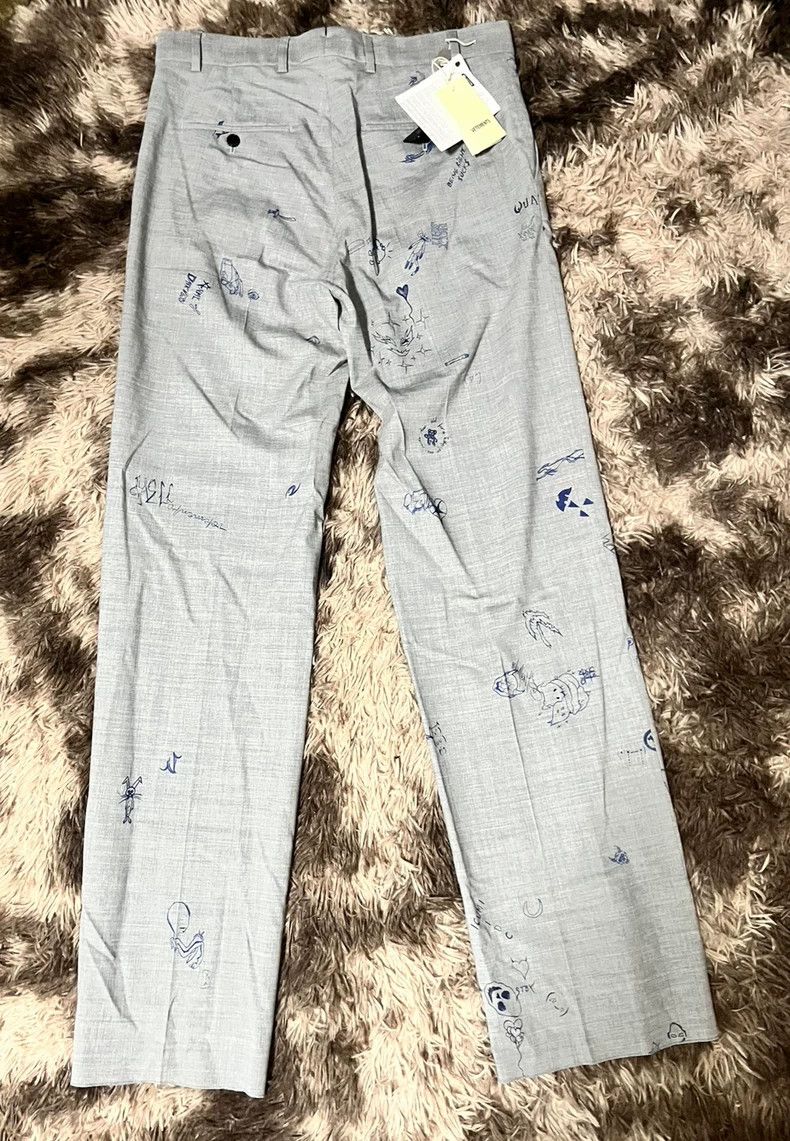 Vetements Vetements size m 22AW ballpoint hand-painted graffiti pant Size US 28 / EU 44 - 2 Thumbnail