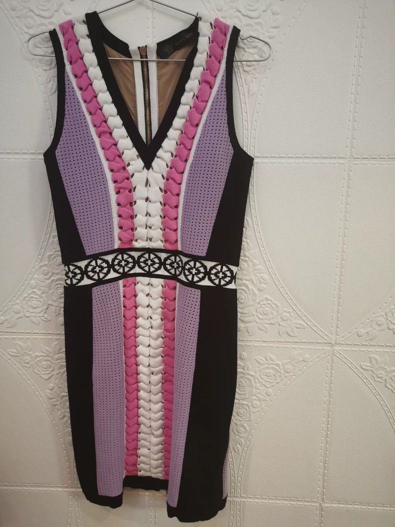 Versace Versace Women's sleeveless knitted dresses Size S / US 4 / IT 40 - 6 Thumbnail