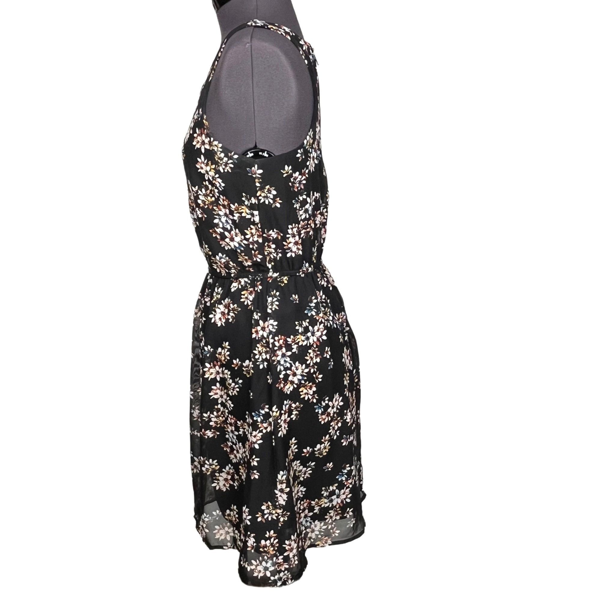 Other Xhilaration Women's Sleeveless Chiffon Dress Scoop-Neck Flor Size S / US 4 / IT 40 - 5 Thumbnail