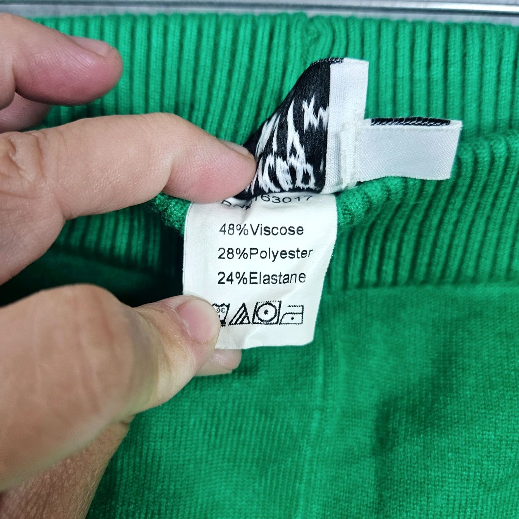 Vintage HIGH Princess Polly Green Selba Sweater Pull On High Rise Shorts XS/S Womens Regular Green solid 90s theme? Size XS / US 0-2 / IT 36-38 - 4 Thumbnail