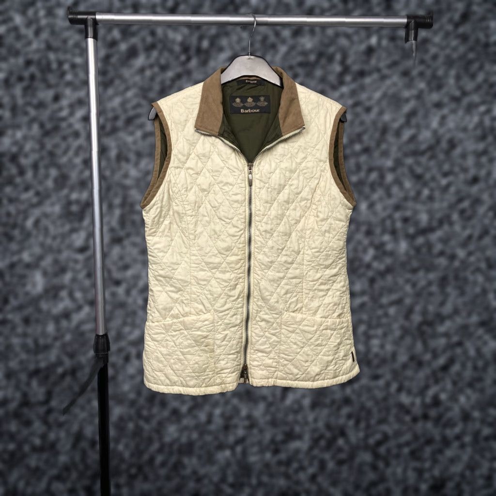 Barbour Barbour Quilted Vest Womens Size US 10 Beige Vintage Vest Size L / US 10 / IT 46 - 1 Thumbnail