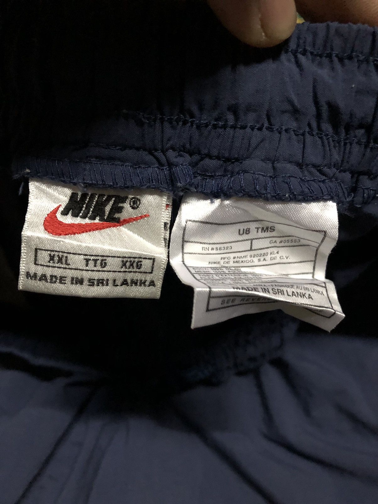 Nike × Vintage Nike short pants Size US 35 - 7 Thumbnail