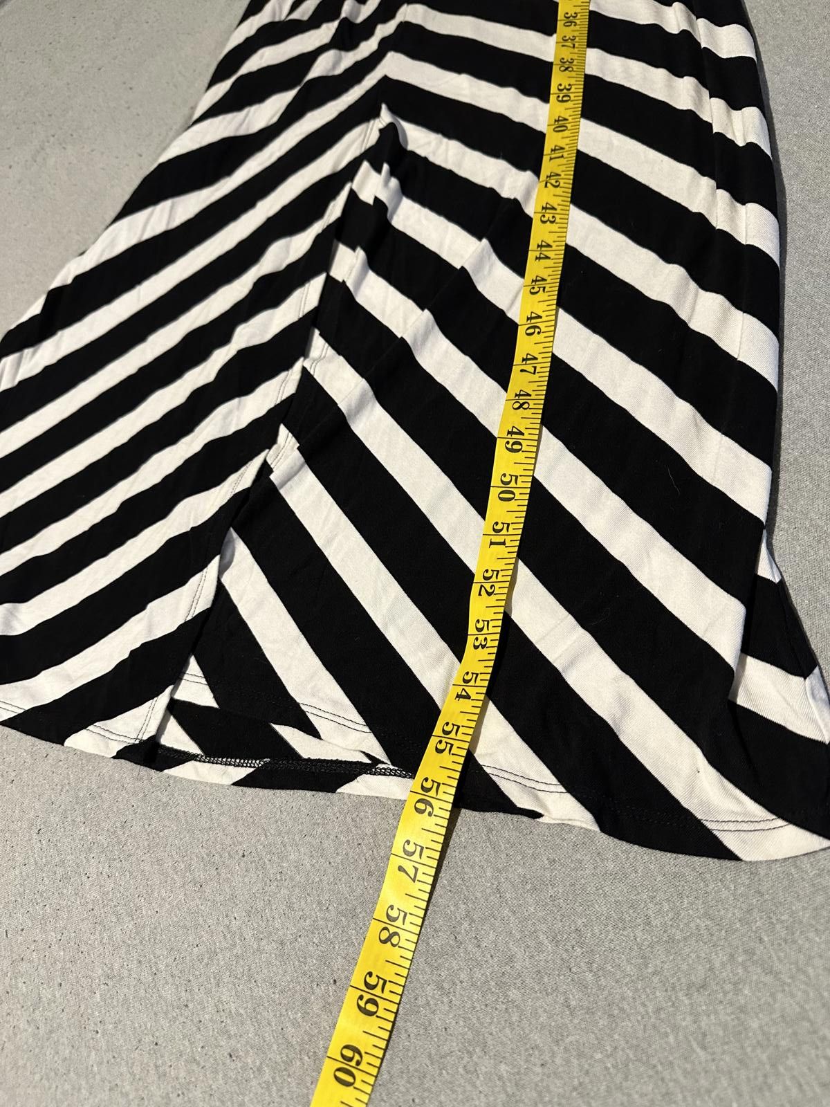 Designer Chic Black & White Striped Maxi Dress Size ONE SIZE - 11 Thumbnail