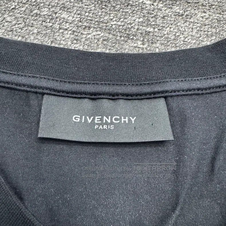 Givenchy Givenchy Orchid Star Short Sleeve Size: M Size US M / EU 48-50 / 2 - 2 Thumbnail