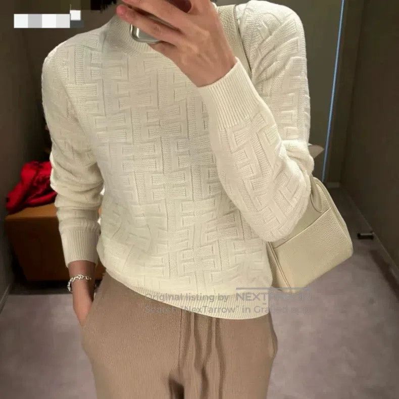 Hermes Hermes White Printed Logo Knit Sweater Size XS / US 0-2 / IT 36-38 - 1 Thumbnail