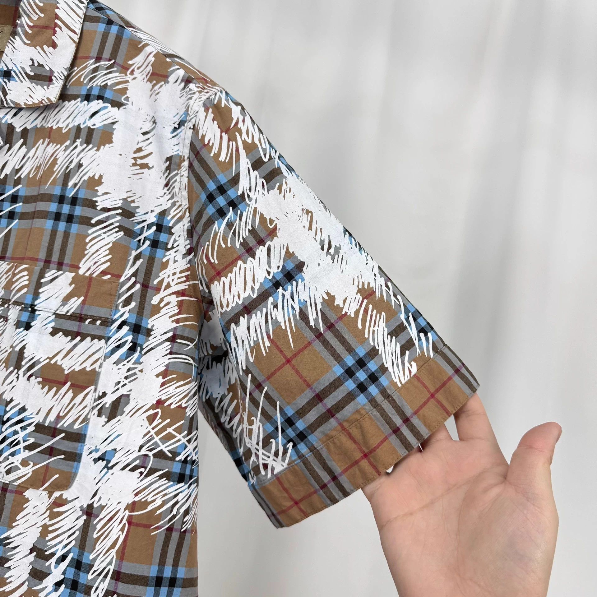 Burberry Burberry Graffiti Check Short Sleeve Shirt UK6 99 New Size US XL / EU 56 / 4 - 4 Thumbnail