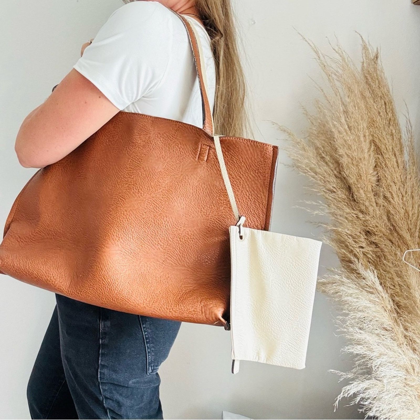 Anthropologie ANTHROPOLOGIE Brown Off White Zip Pouch Vegan Leather Purse Size ONE SIZE - 11 Thumbnail
