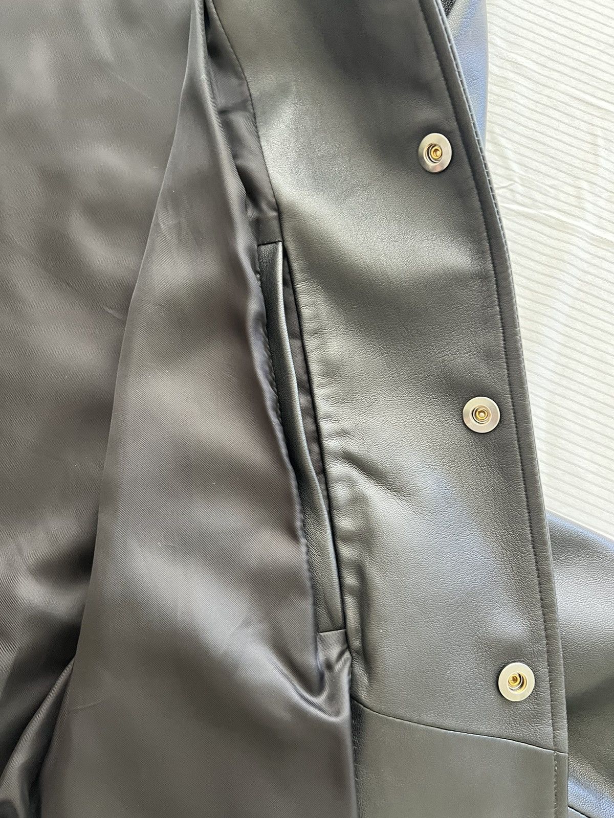 Theory Theory Men’s Lambskin Leather Bomber Size US XS / EU 42 / 0 - 6 Thumbnail
