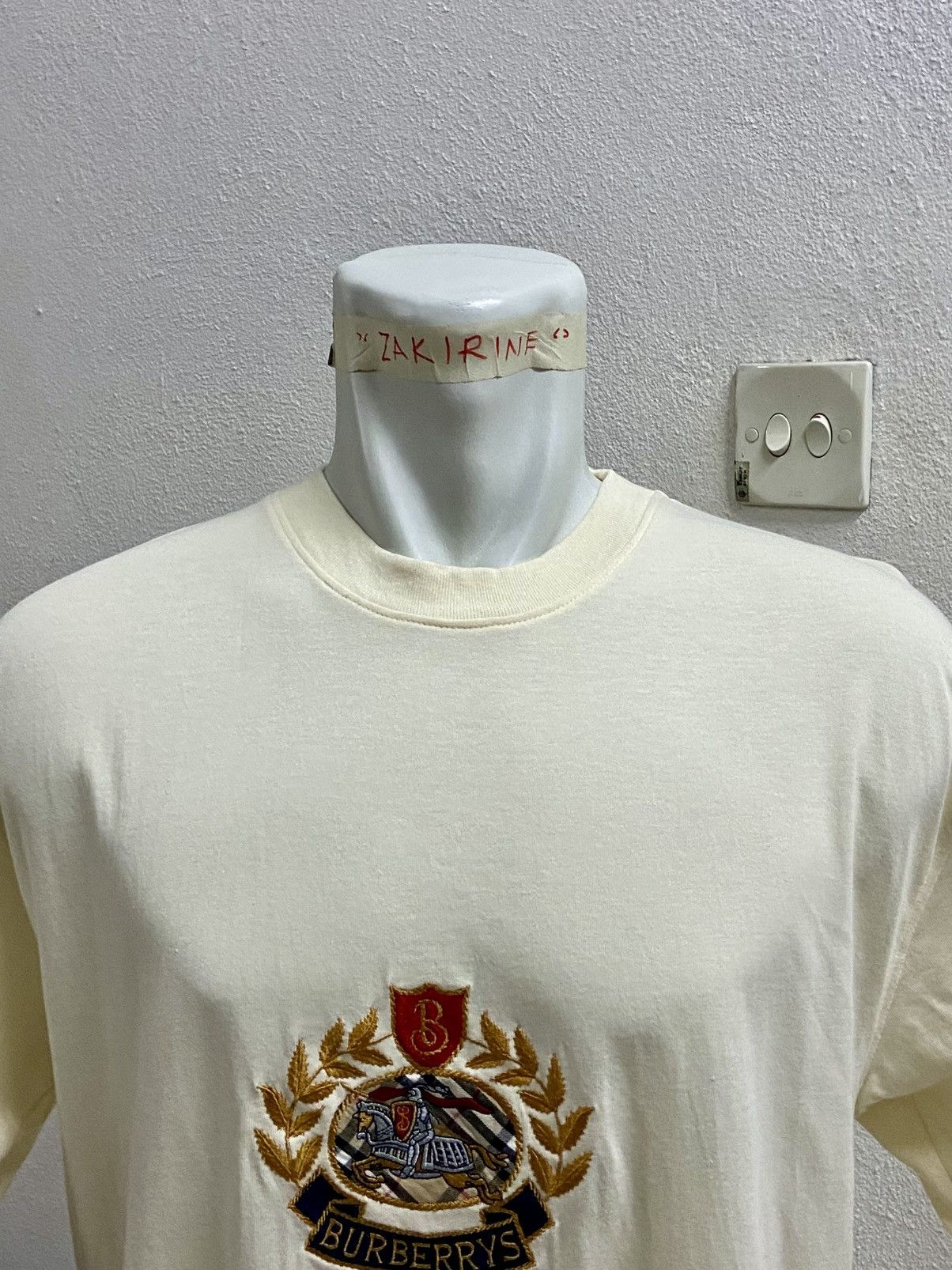 Burberry VINTAGE BURBERRY LONDON TEE Size US XL / EU 56 / 4 - 9 Thumbnail