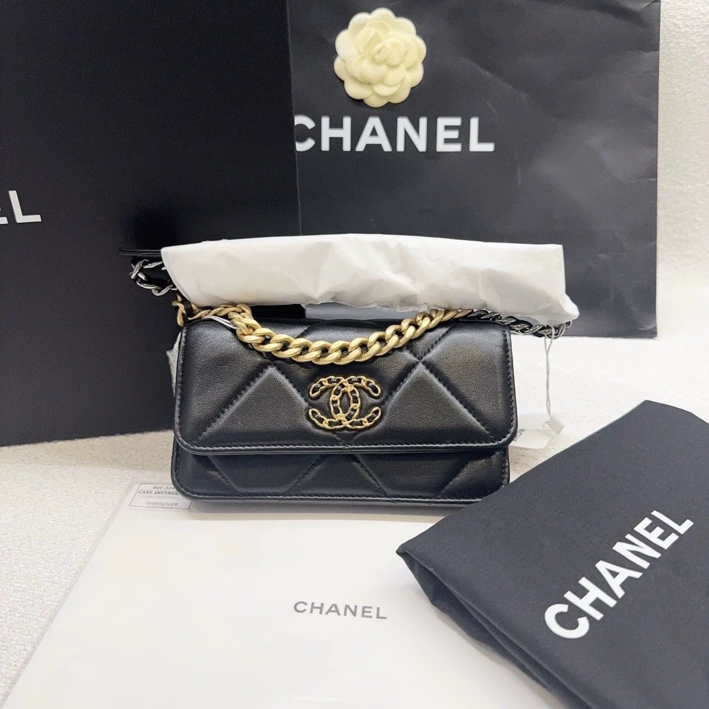 Chanel Pre-loved Bag Very good condition Size ONE SIZE - 1 Thumbnail