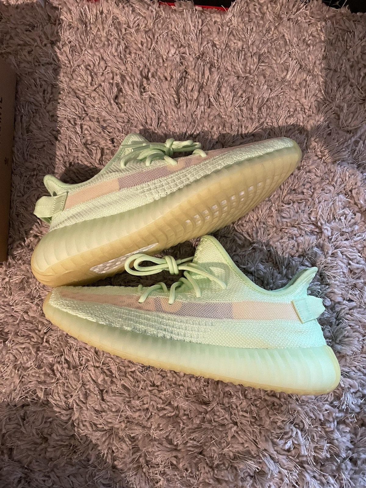 Yeezy Yeezy 350 Glow Size US 10 / EU 43 - 2 Thumbnail