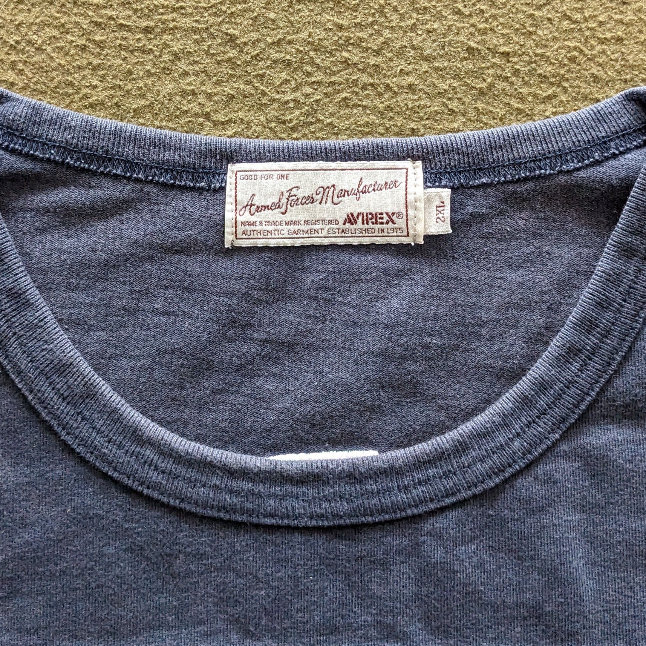 Vintage Vintage AVIREX USA Military Style T-shirt Size US XL / EU 56 / 4 - 6 Thumbnail