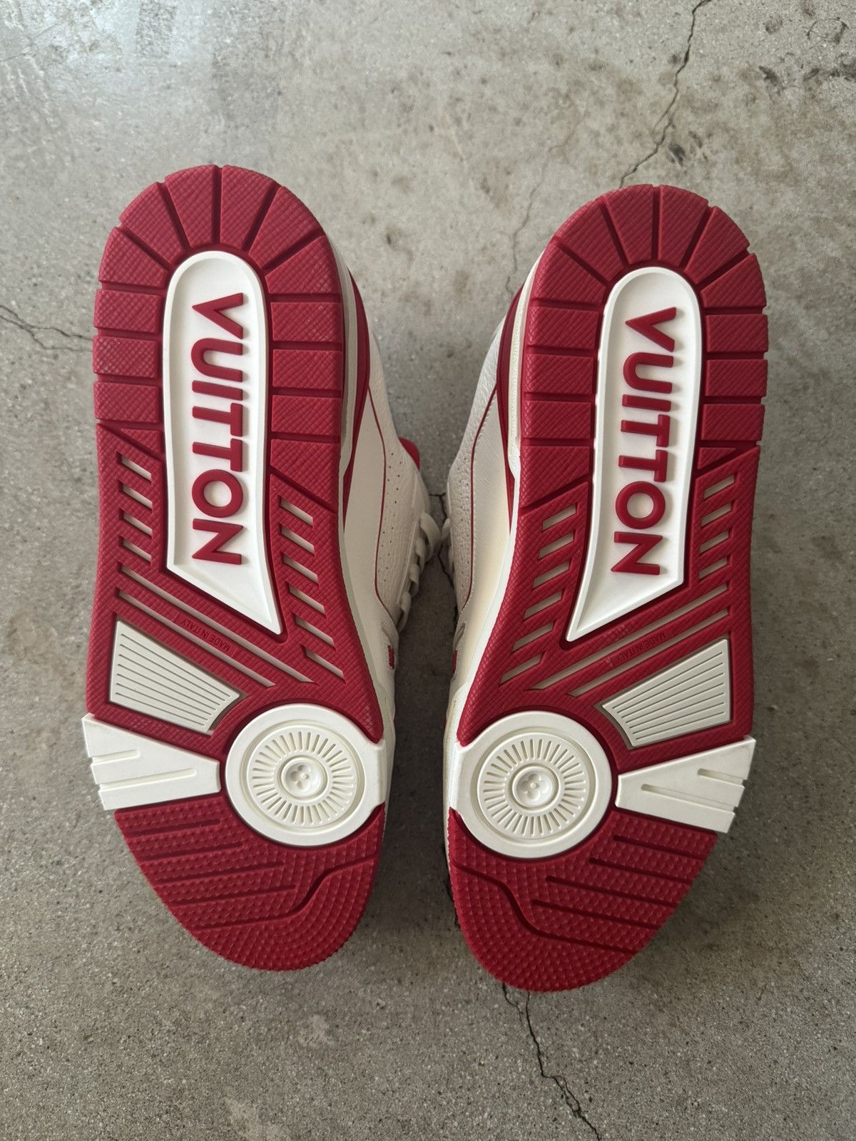 Louis Vuitton LOUIS VUITTON RED TRAINER SNEAKER SHOE (FITS 8.5-9) Size US 7 / EU 40 - 4 Thumbnail
