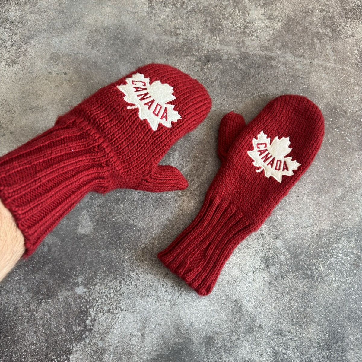 Hysteric Glamour × Japanese Brand × Vintage Amazing Vintage Canada Unisex Knit Gloves Size ONE SIZE - 3 Thumbnail