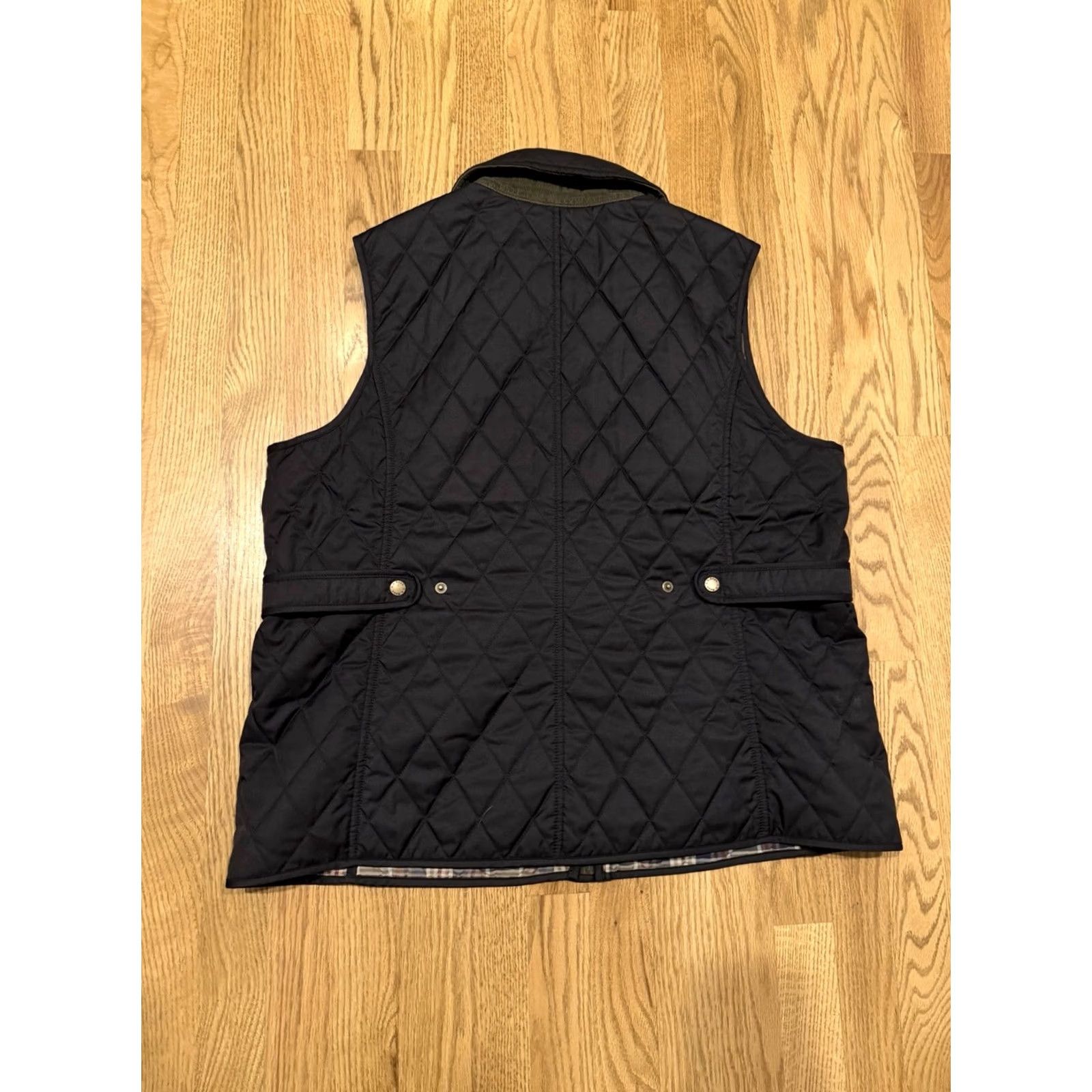 Vintage VINTAGE? No. LL Bean Quilted Vest Women’s XL Black Zip Up Sleeveless Lined Polyester Regular Jacket/Coat Short Size XL / US 12-14 / IT 48-50 - 2 Thumbnail