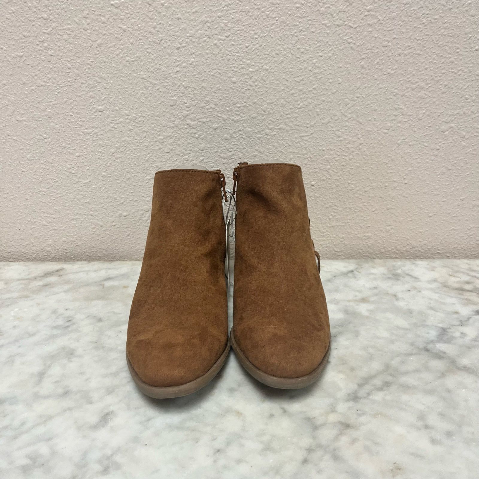 Other Universal Thread brown suede fringe ankle boots NWT Size US 7.5 / IT 37.5 - 3 Thumbnail