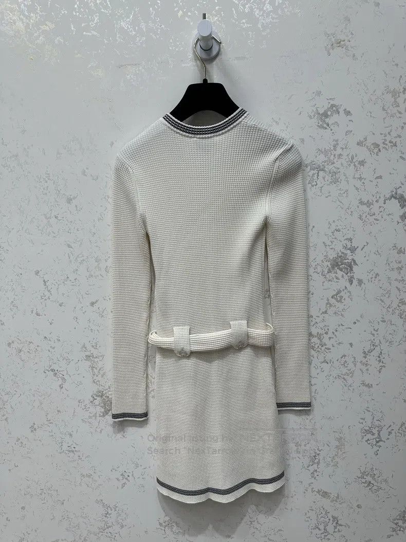 Chanel Chanel 22 Early Spring Vacation Series White Elastic Belt Size XXS / US 00 / IT 34 - 2 Thumbnail