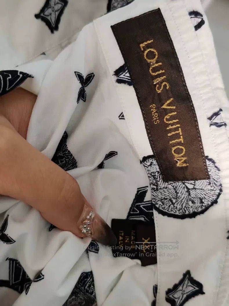 Louis Vuitton Louis Vuitton Embroidered Full Print Shirt Size US XL / EU 56 / 4 - 3 Thumbnail