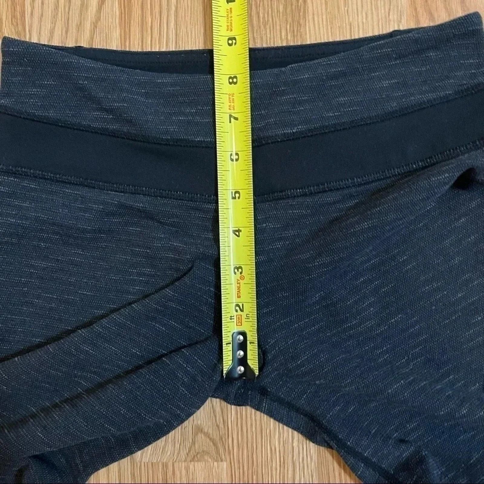 Lululemon Lululemon Groove Crop Leggings Heather Gray Banded Yoga 4 Size 27" / US 4 / IT 40 - 7 Thumbnail
