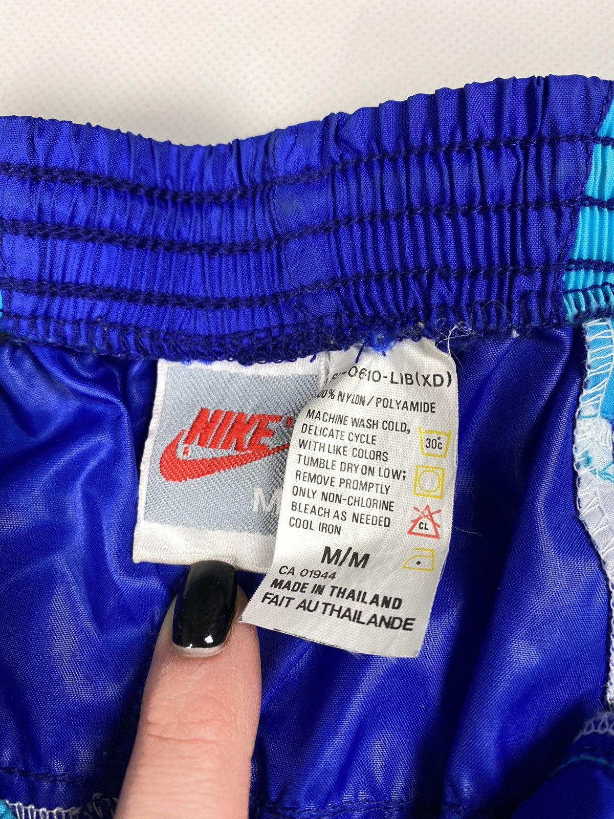 Nike × Vintage Nike vintage Y2K men’s nylon track pants size M Size US 32 / EU 48 - 17 Thumbnail