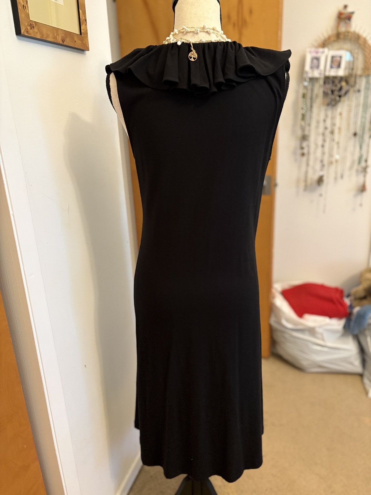 Ralph Lauren Ralph Lauren Sleeveless Ruffled V Neck Black Dress Large Size M / US 6-8 / IT 42-44 - 5 Thumbnail