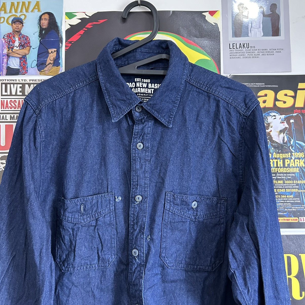 Vintage Vintage Spao Denim Button Down Distressed Shirt Size US L / EU 52-54 / 3 - 2 Thumbnail