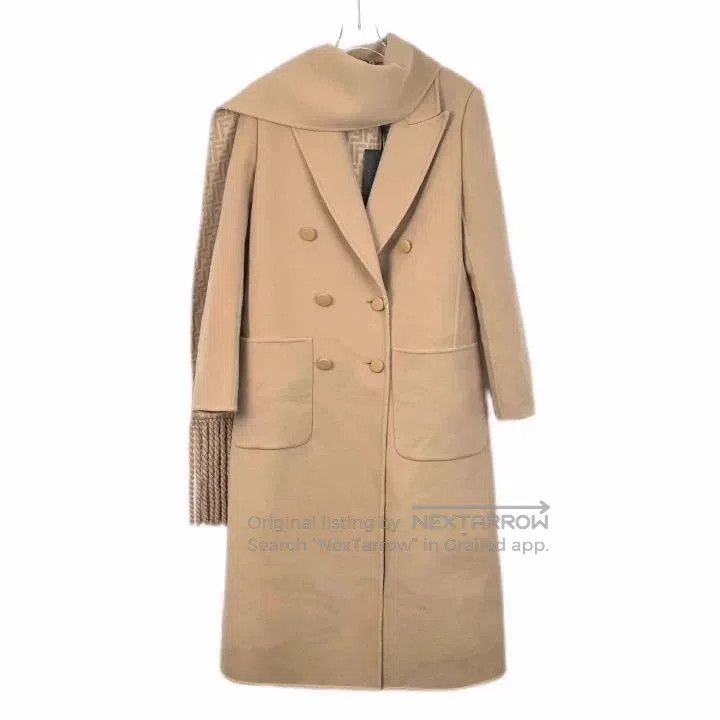 Fendi Fendi Brown Wool Double-Breasted Coat. Size US S / EU 44-46 / 1 - 1 Thumbnail