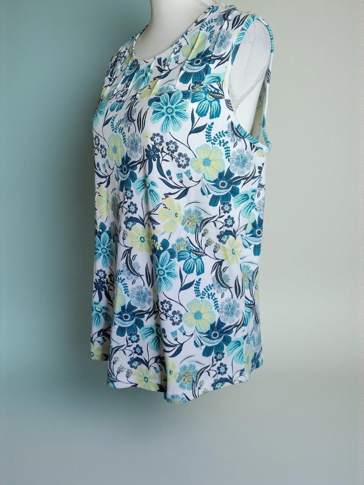 Costume National National Ultra Soft Floral Sleeveless Blouse Size Large Size L / US 10 / IT 46 - 4 Thumbnail