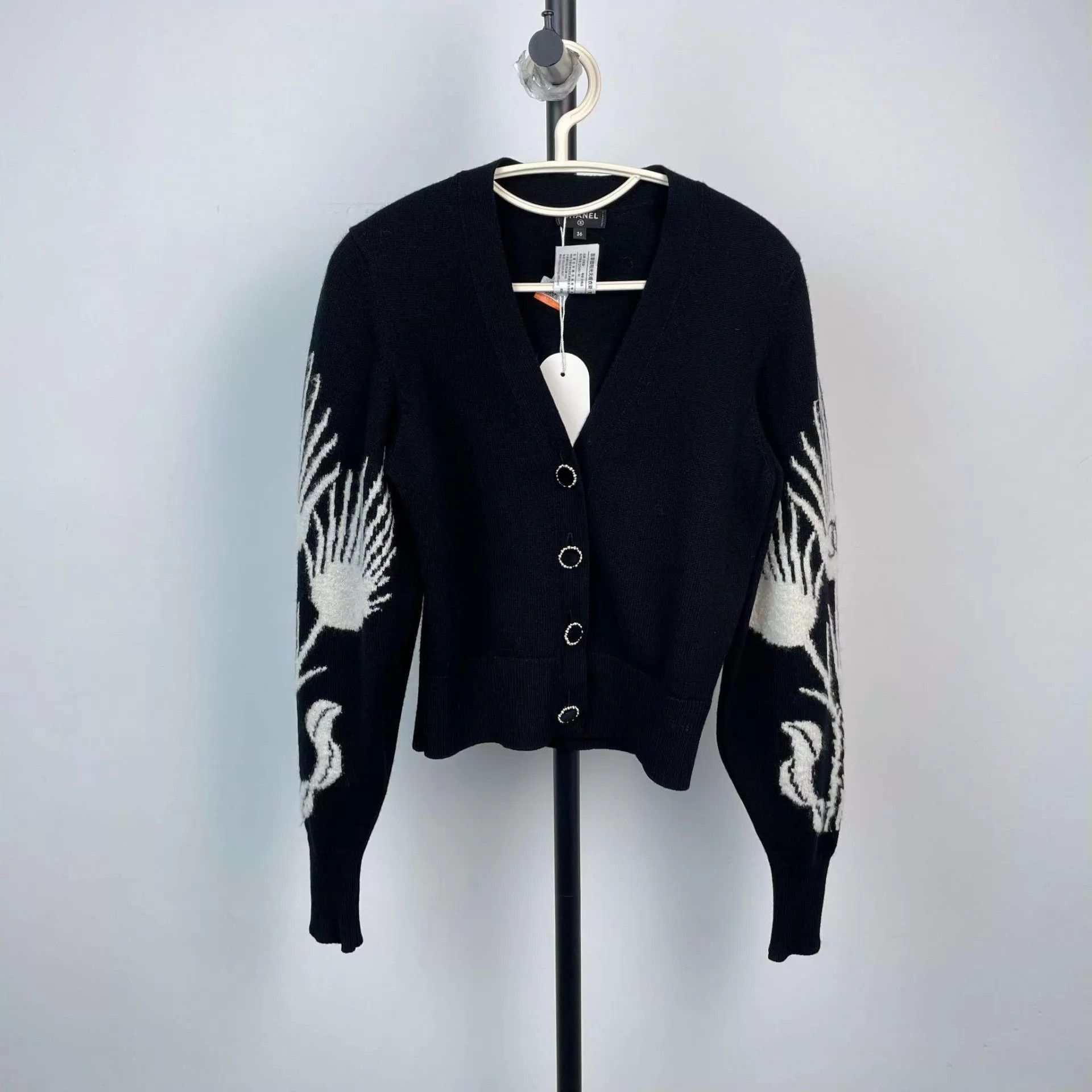 Chanel Chanel Women's 97 New Black & White 36 Jacket Size XS / US 0-2 / IT 36-38 - 1 Thumbnail