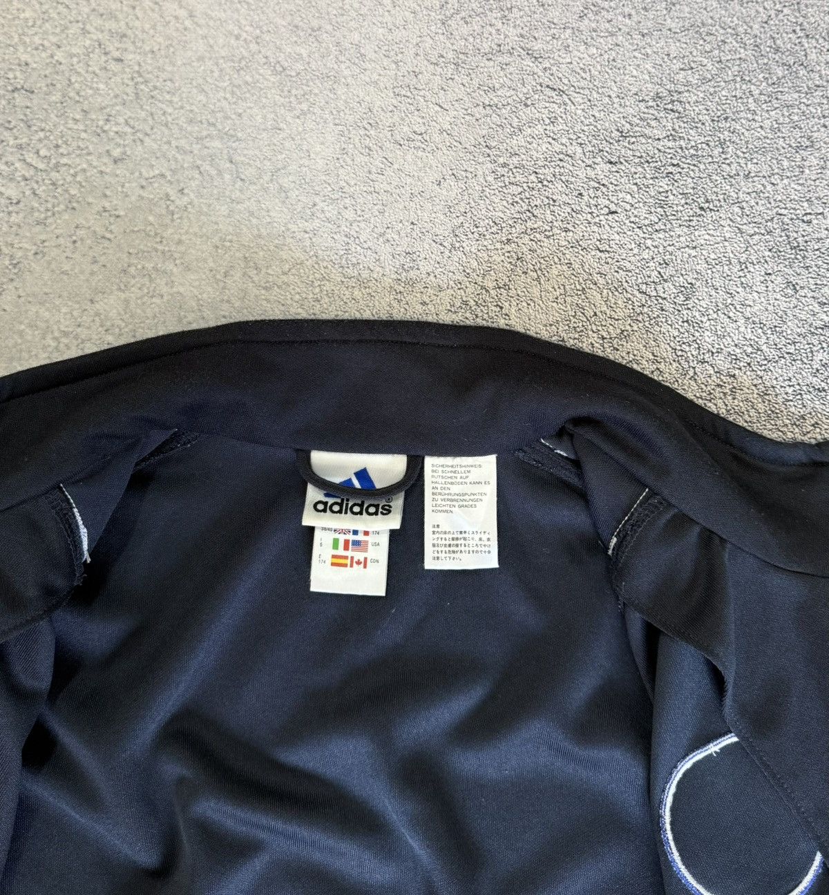 Adidas Adidas Bayern Munich Track Jacket Men Vintage 2001 Climalite Size US L / EU 52-54 / 3 - 11 Thumbnail