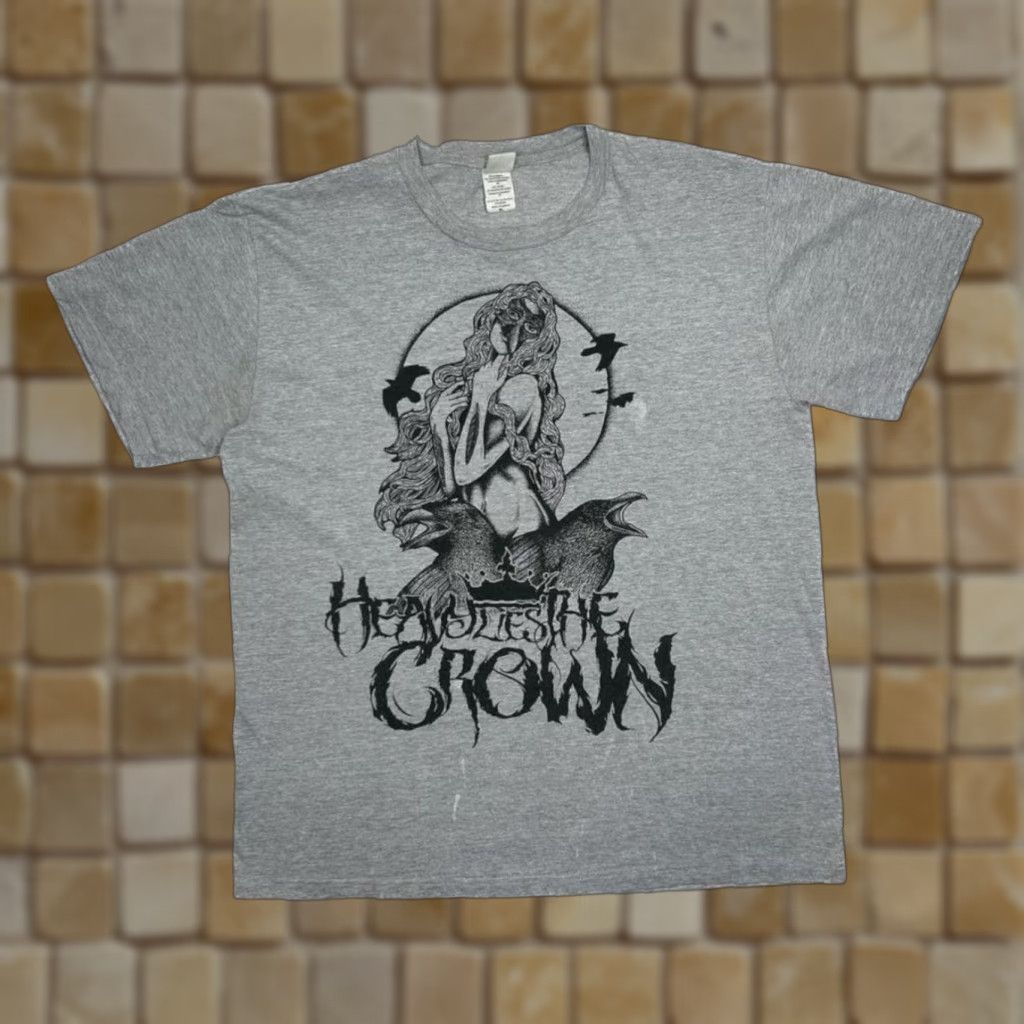 Gildan Heavy Lies The Crown Graphic Spellout Death Heavy Metal Band Grey T-Shirt XL Mens Regular Cotton Short Sleeve Logo Graphic 90s Conference N/A Size US XL / EU 56 / 4 - 1 Thumbnail