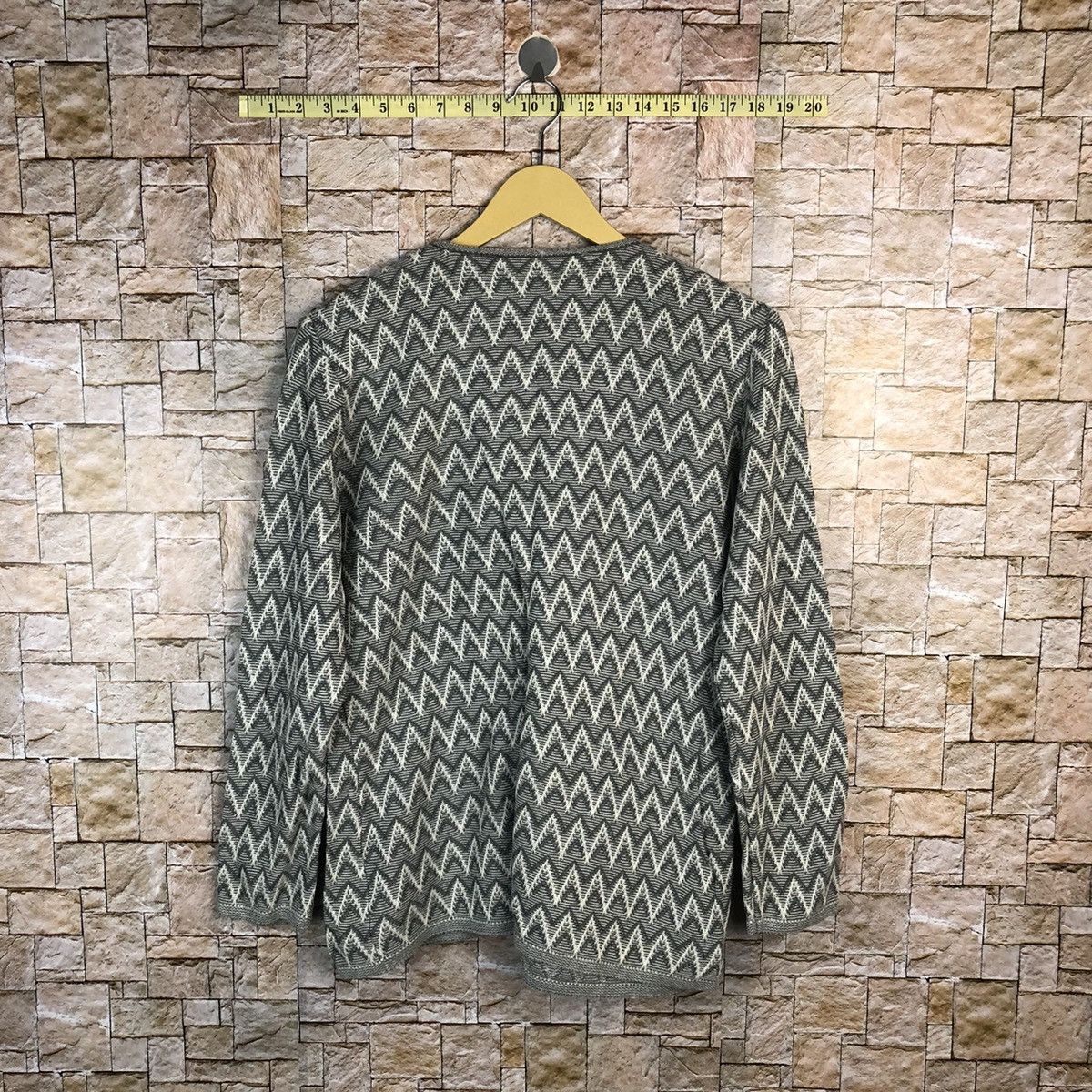 Japanese Brand Apogee Grey Cardigan vintage japan #A487 Size US L / EU 52-54 / 3 - 12 Thumbnail