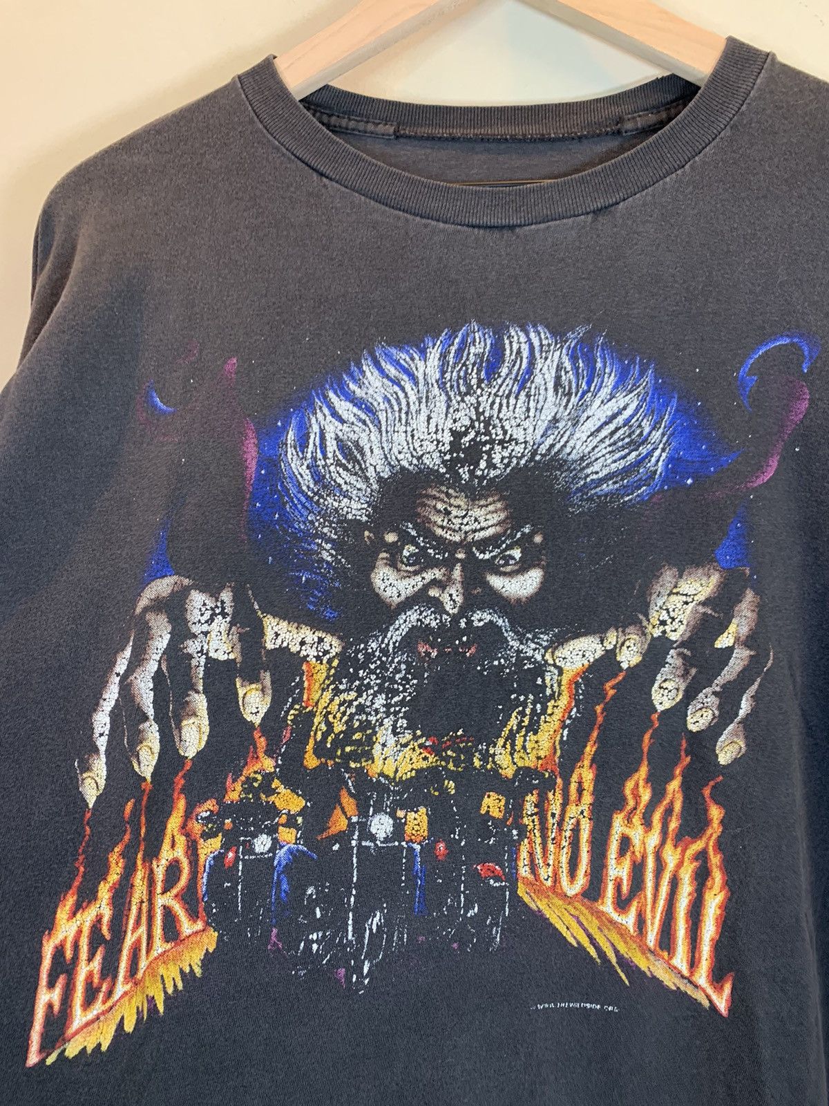 Vintage *RARE* Vintage Fear No Evil 3D Emblem Biker Art Faded Shirt Size US XL / EU 56 / 4 - 2 Thumbnail