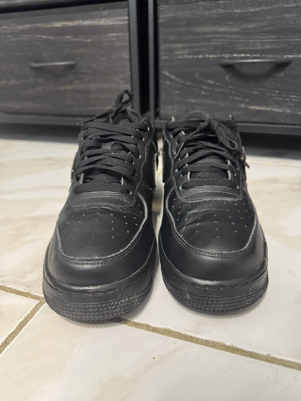 Nike Size 10 Nike Air Force 1 Black Metallic Gold Swoosh Pack Size US 10 / EU 43 - 4 Thumbnail